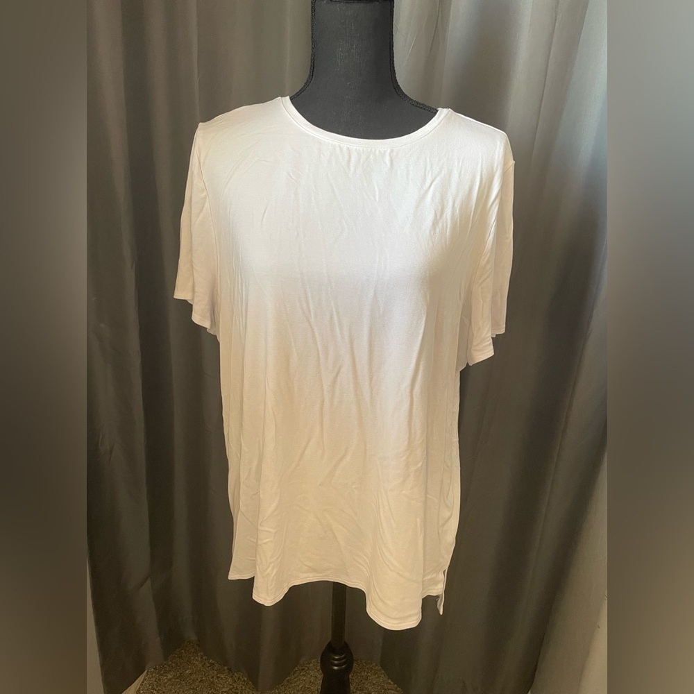 237. Alfani White Dress Tee, Size XL, EUC